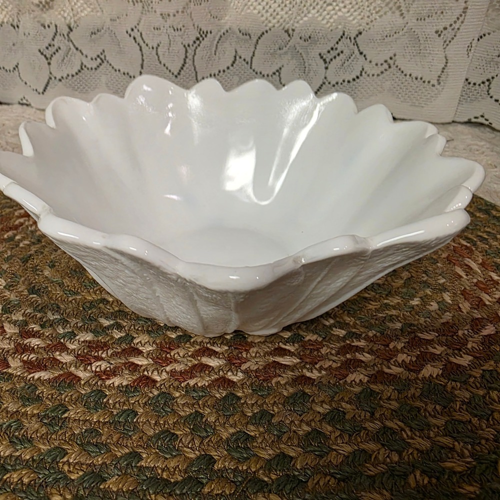 Vintage Milk Glass Serving Bowl 7" White Sunflower Scalloped Petal Floral